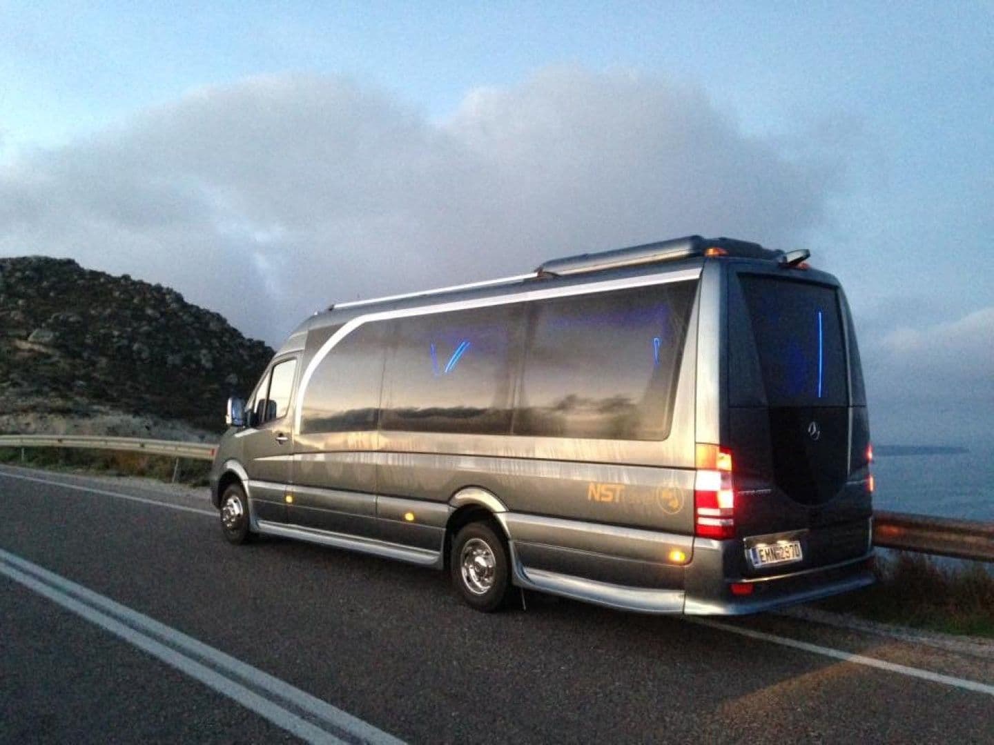 Bus and minivan tours